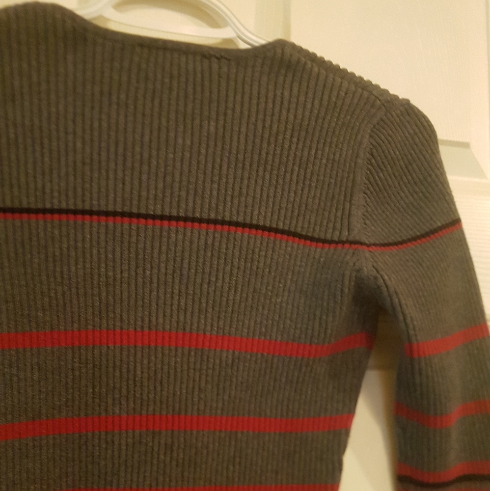 👚 Smart Set V-Neck Striped Bodycon Top - Picture 3 of 6